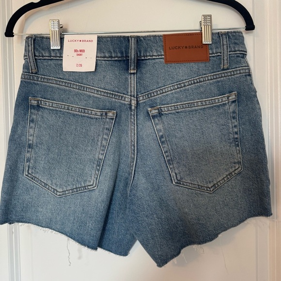 Lucky Brand NWT Women's 90’s Midi Blue Denim Shorts - Picture 2 of 6